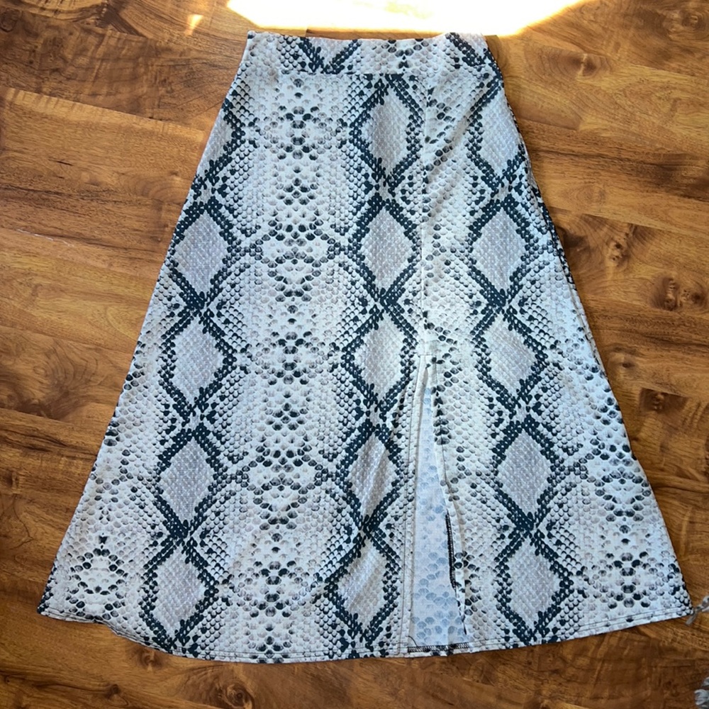 prettylittlething snake print midi skirt